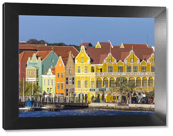 Curacao, Willemstad, Queen Emma pontoon bridge and colonial merchant houses lining