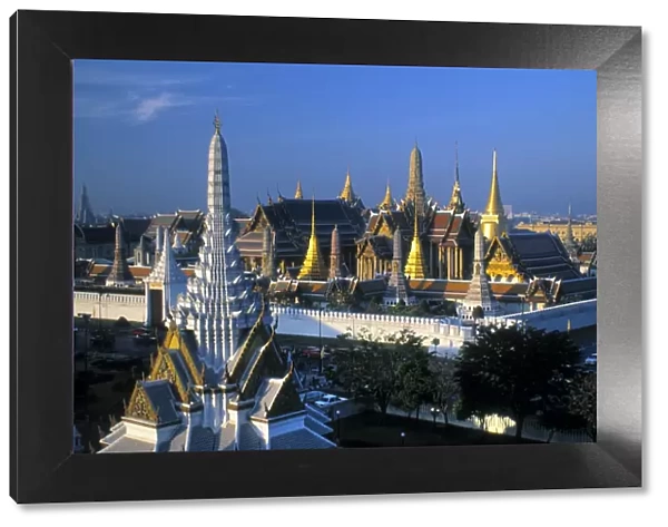 Wat Phra Kaeo  /  Grand Palace