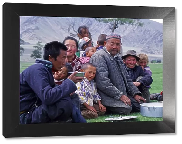 Mongolia, Khovd (also spelt Hovd) aimag (region), locals drinking tea