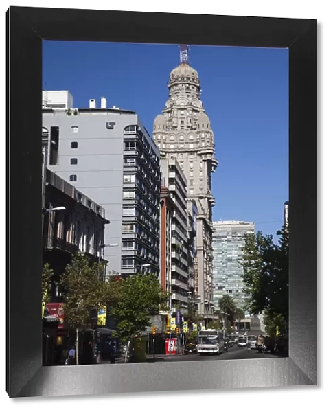 Uruguay, Montevideo, Avenida 18 de Julio avenue and Palacio Salvo building