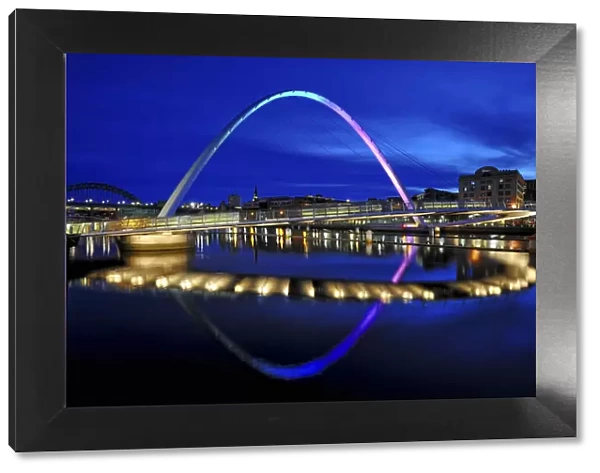Europe, England, Northumberland, Newcastle, Gateshead Millennium Bridge