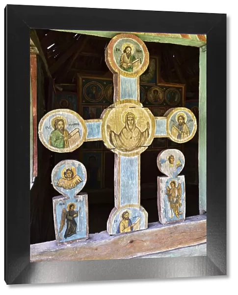 Traditional wooden crossroad crucifix, Bunesti, Valcea county