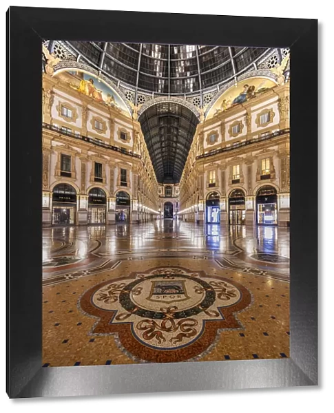 Night view of Galleria Vittorio Emanuele II shopping mall, Milan, Lombardy, Italy