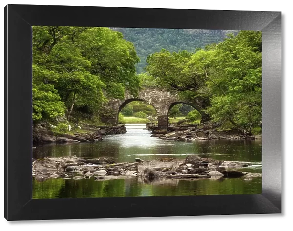 Old Weir Bridge, Meeting of the Waters, Killarney National Park, County Kerry, Ireland, Irland
