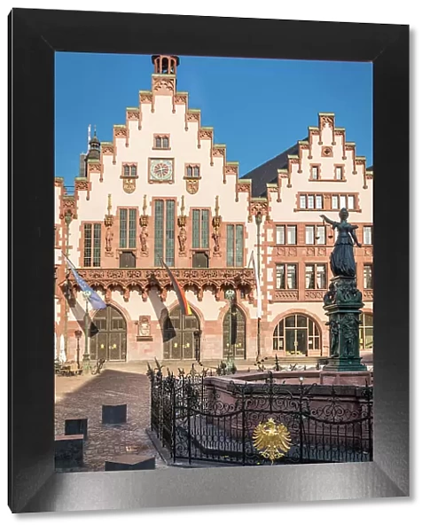 Frankfurter Romer Town Hall and Minvera Fountain, Frankfurt, Hesse, Germany