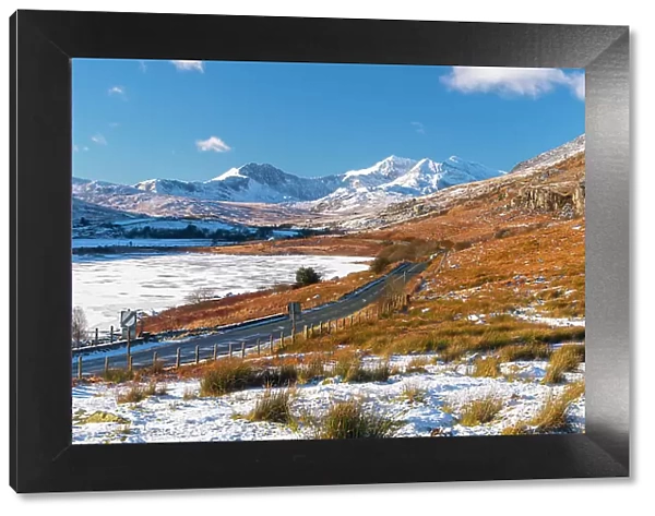 UK, Wales, Conwy, Snowdonia National Park (Parc Cenedlaethol Eryri), Capel Curig, Llynnau Mymbyr, Mount Snowdon (Yr Wyddfa) beyond