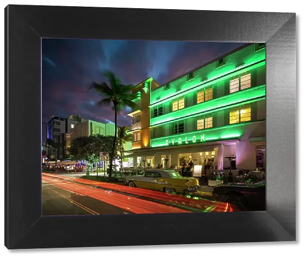 Art deco architecture of Ocean Drive at night, South Beach, Miami, Dade County, Florida, USA