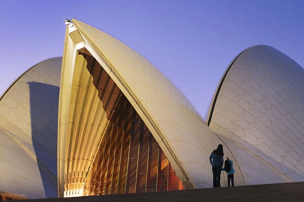 Australia, New South Wales, Sydney, Sydney Opera House, Woman and child looking towards