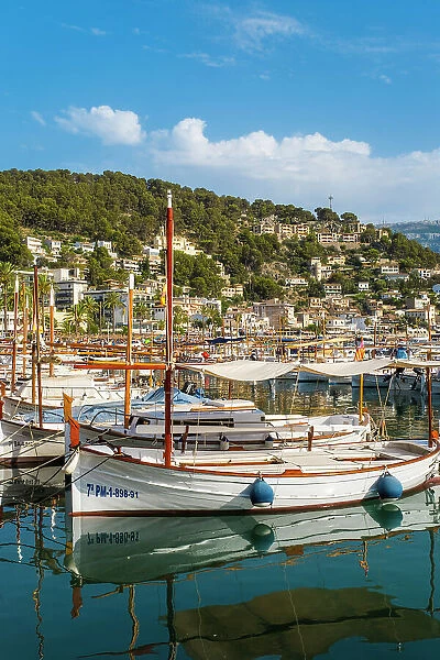 Boats in the harbour at Port de Soller, Serra de Tramuntana, Mallorca, Balearic Islands, Spain