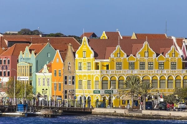 Curacao, Willemstad, Queen Emma pontoon bridge and colonial merchant houses lining