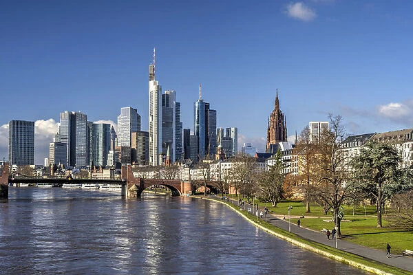 Downtown skyline and river Main, Frankfurt am Main, Hesse, Germany