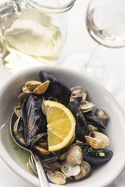 Europe, Italy, Marches. Steamed mussels in white wine