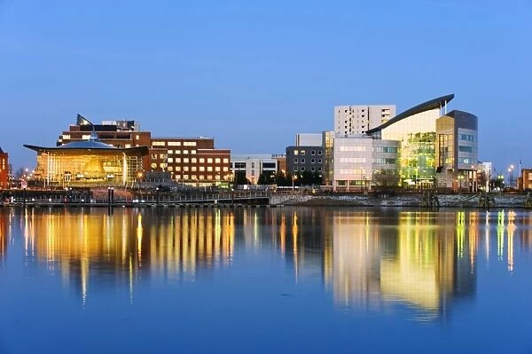Europe, UK, United Kingdom, Wales, Cardiff, Cardiff Bay, Welsh Assembly Building (left)