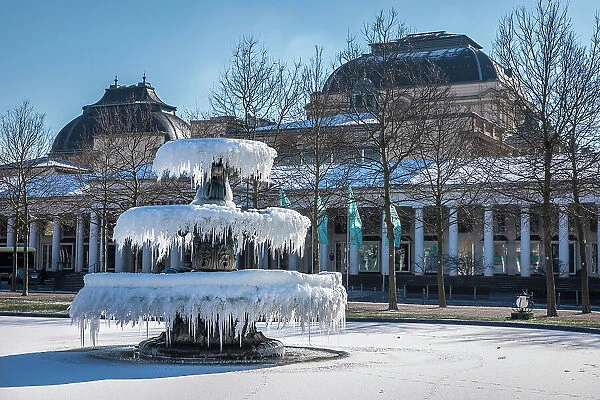 Frozen fountain at Bowling Green in front of the State Theater, Wiesbaden, Hesse, Germany