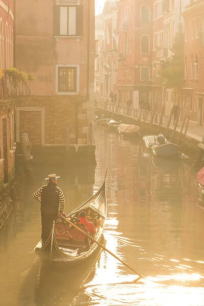 Gondola, Cannaregio, Venice, Veneto, Italy