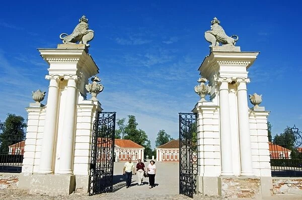 Grand Palace entrance to Rundales Palace