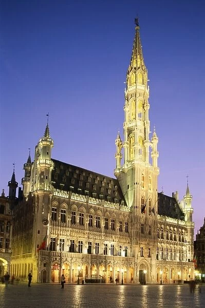 Grand Place  /  Town Hall  /  Night View