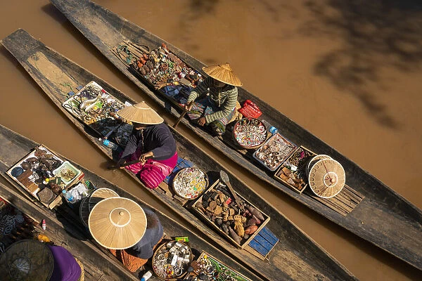 High angle view of vendors on boats, Lake Inle, Nyaungshwe Township, Taunggyi District
