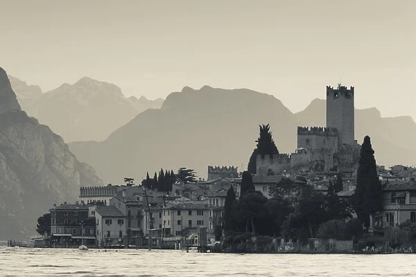 Italy, Veneto, Lake District, Lake Garda, Malcesine, lakeside town view