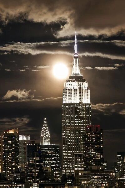 Manhattan, Moonrise over the Empire State Building and Midtown Manhattan looking