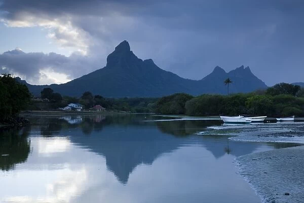Mauritius, Western Mauritius, Tamarin, Montagne du Rempart mountain (el. 777 meters), dawn
