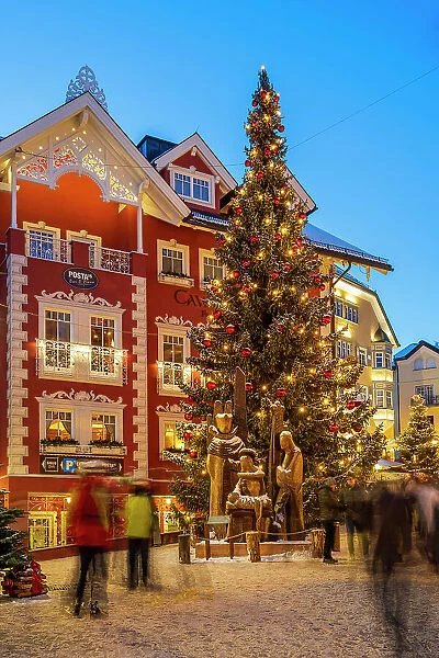 Nativity scene and Christmas tree, Ortisei - St. Ulrich, South Tyrol, Italy