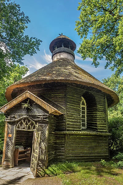 Nordic chapel in the Luetetsburg castle park, East Frisia, Lower Saxony, Germany