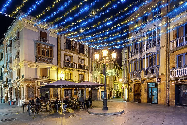 Outdoor cafe in the old town, Oviedo, Asturias, Spain