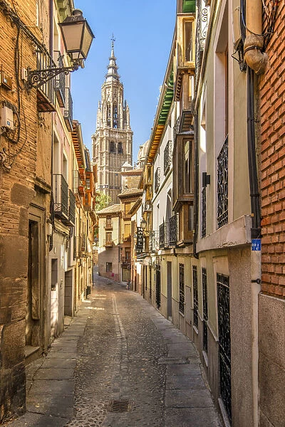 Picturesque cobbled street in the old town, Toledo, Castile-La Mancha, Spain