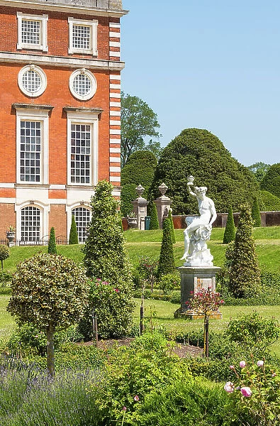 The Privy Garden, Hampton Court Palace, London, England