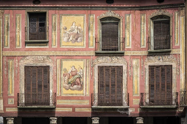 Spain, Aragon, huesca, Graus, Details of Graus main square houses
