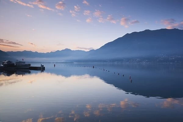 Switzerland, Ticino, Lake Maggiore, Locarno, lakefront, dawn