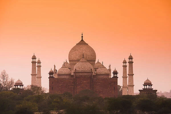 Taj Mahal at Sunset, Agra, Uttar Pradesh, India