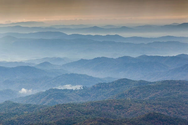 USA, North Carolina, Grandfather Mountain State Park, view of the Blue Ridge Mountains