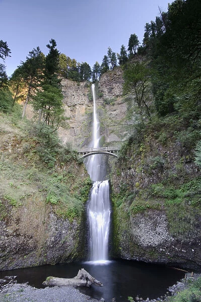USA, Oregon, Columbia River Gorge, Multnomah Falls