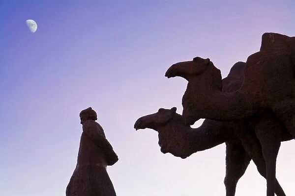 Uzbekistan, Samarkand, Registan Ensemble, Camel statue