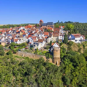 Castle village Neuleiningen near Grunstadt, Palatinate wine road, Rhineland-Palatinate, Germany