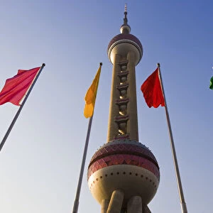 China, Shanghai, Pudong, Lujiazui financial district, Oriental Pearl Tower