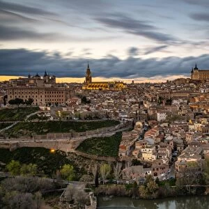 City skyline at sunset, Toledo, Castile La Mancha, Spain
