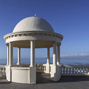 England, East Sussex, Bexhill on Sea, The De La Warr Pavilion Promenade Art Deco Cupola
