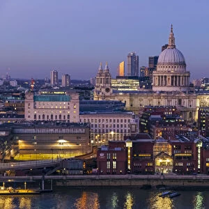 England, London, City of London, St Pauls Cathedral with Millenium Bridge