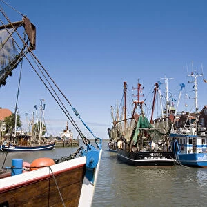 Harbour and shrimp cutter, Neuharlingersiel, East Friesland, Lower Saxony, Germany