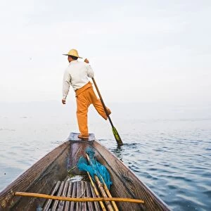 Inle lake, Nyaungshwe township, Taunggyi district, Myanmar (Burma). Local fisherman