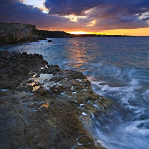 Italy, Sicily, Sunset on sea
