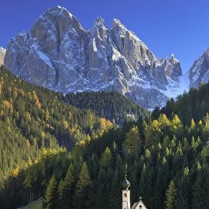 Italy, Trentino Alto Adige, South Tyrol Region, Val di Funes, Ranui Church with Puez