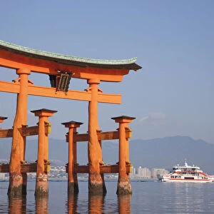 Japan, Miyajima Island, Itsukushima Shrine, Torii Gate