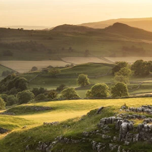 Langcliffe Scar and Ribblesdale, Yorkshire Dales National Park, North Yorkshire, England