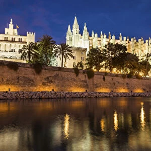 Palacio Real de la Almudaina and La Seu Cathedral in Palma de Mallorca, Mallorca, Spain
