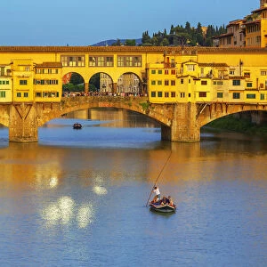 Ponte Vecchio, Florence, Tuscany, Italy, Europe