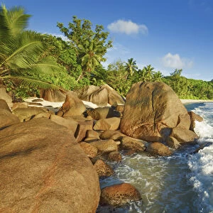 Rock formation at Anse Takamaka - Seychelles, Mahe, Anse Takamaka - Indian Ocean